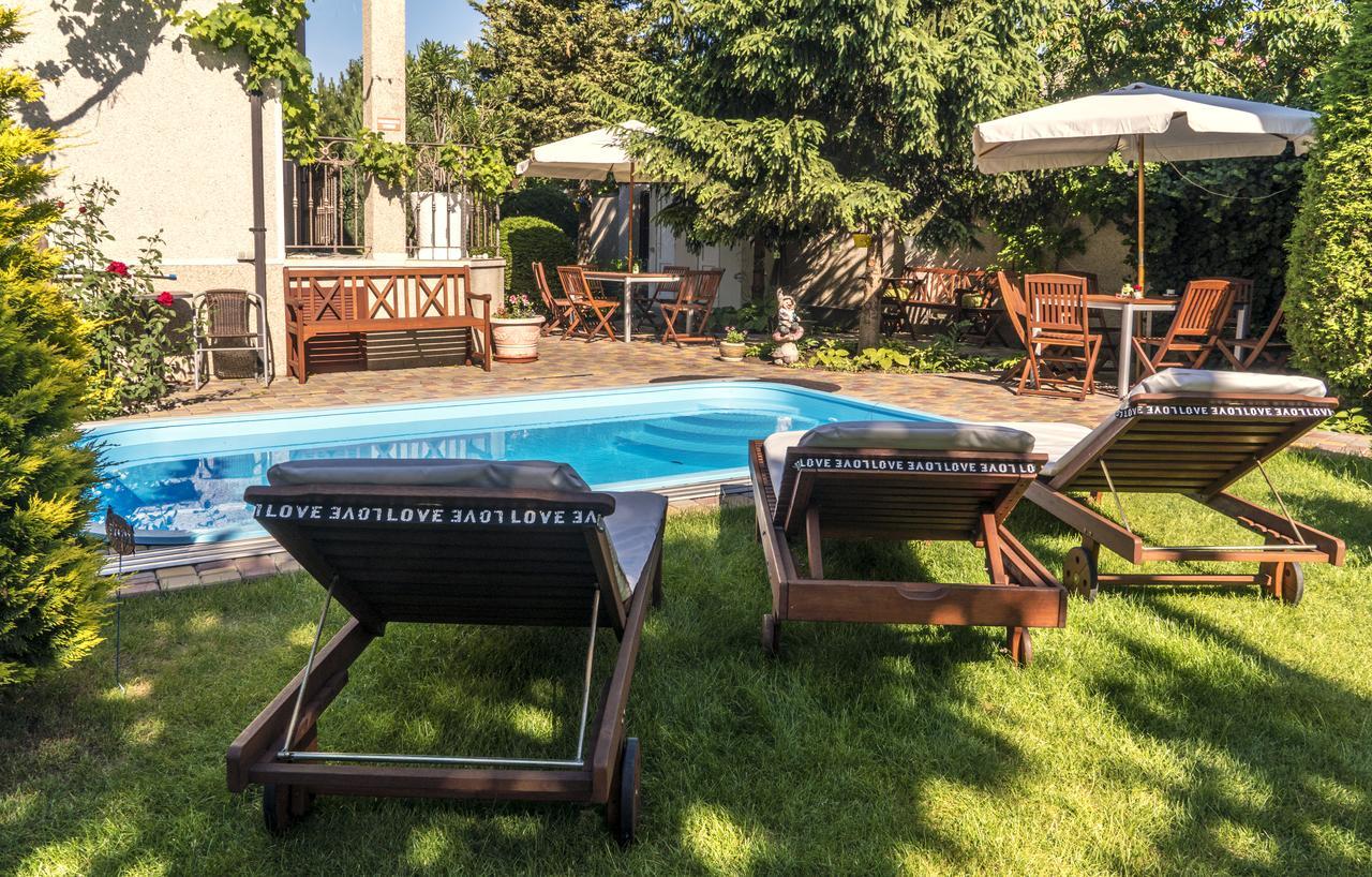 Guest House Butterfly Wing Odessa Esterno foto