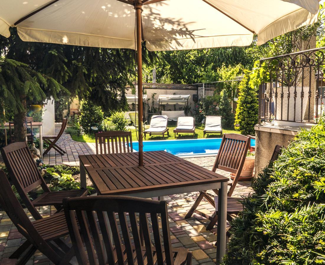 Guest House Butterfly Wing Odessa Esterno foto