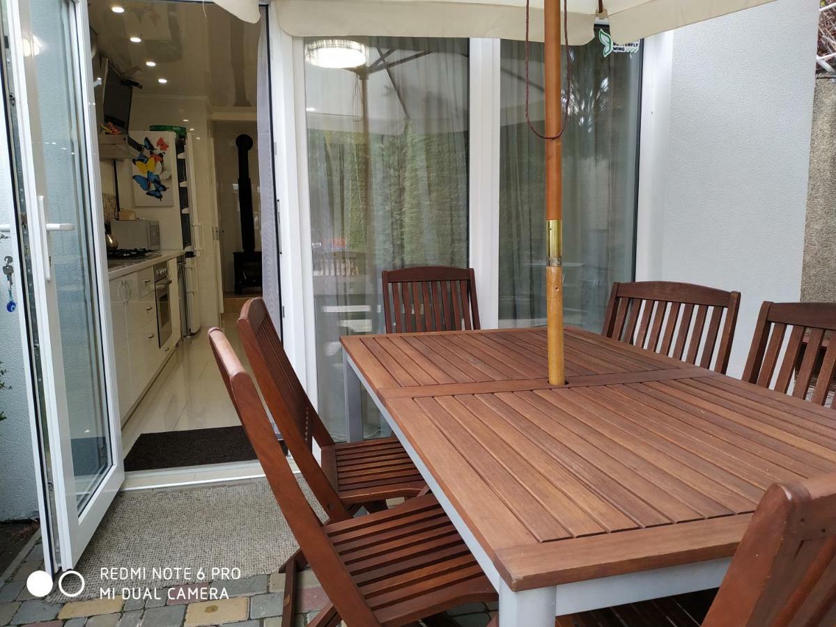 Guest House Butterfly Wing Odessa Esterno foto