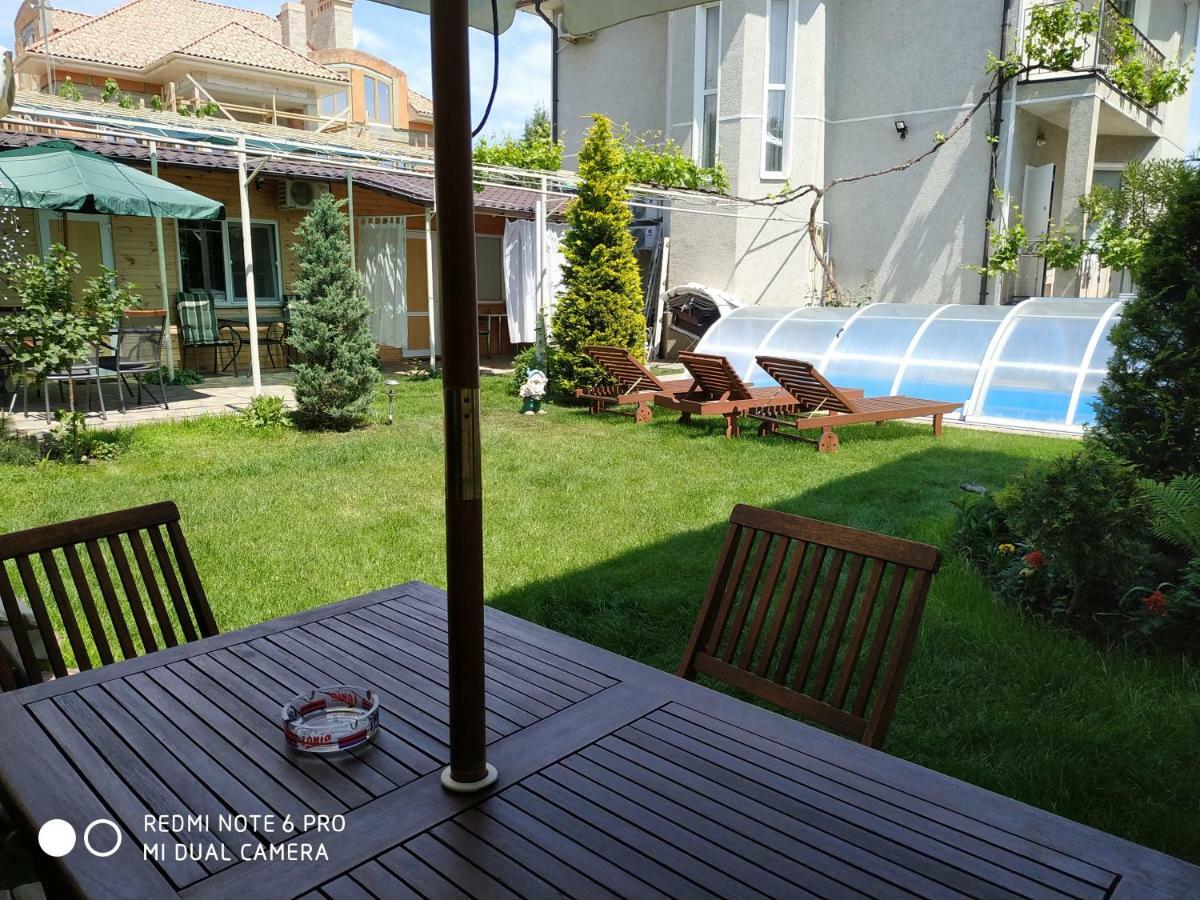 Guest House Butterfly Wing Odessa Esterno foto