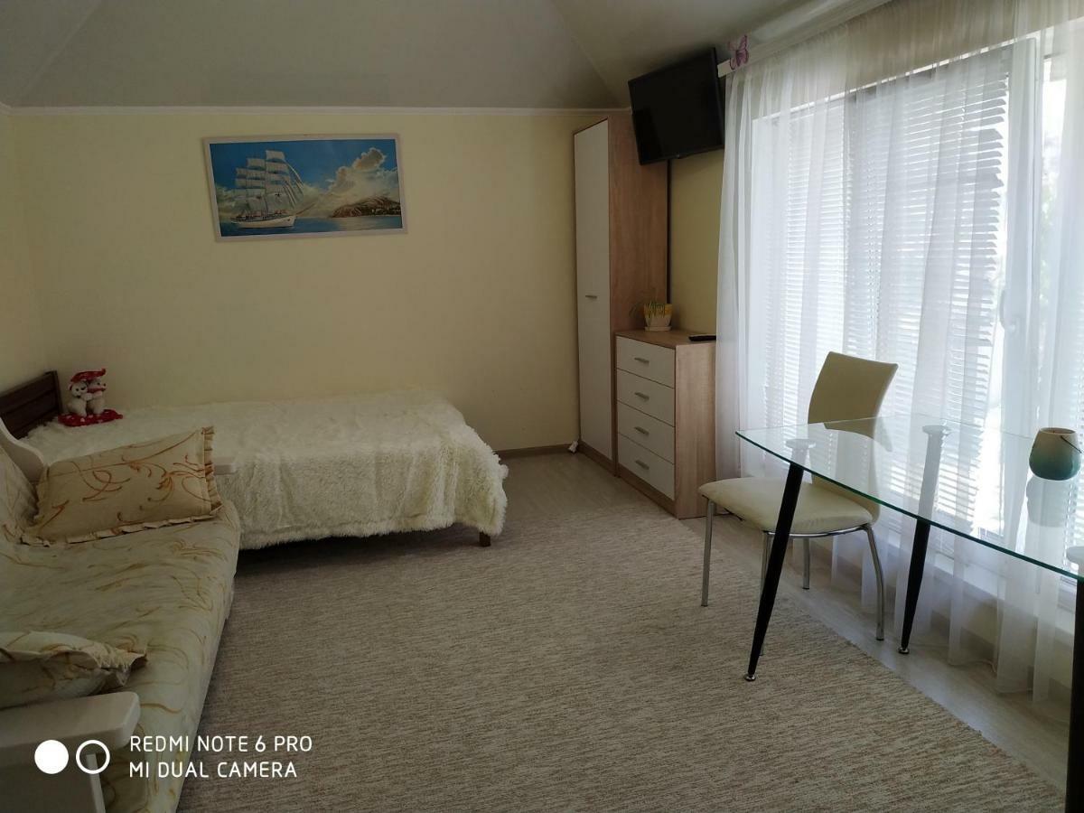 Guest House Butterfly Wing Odessa Esterno foto