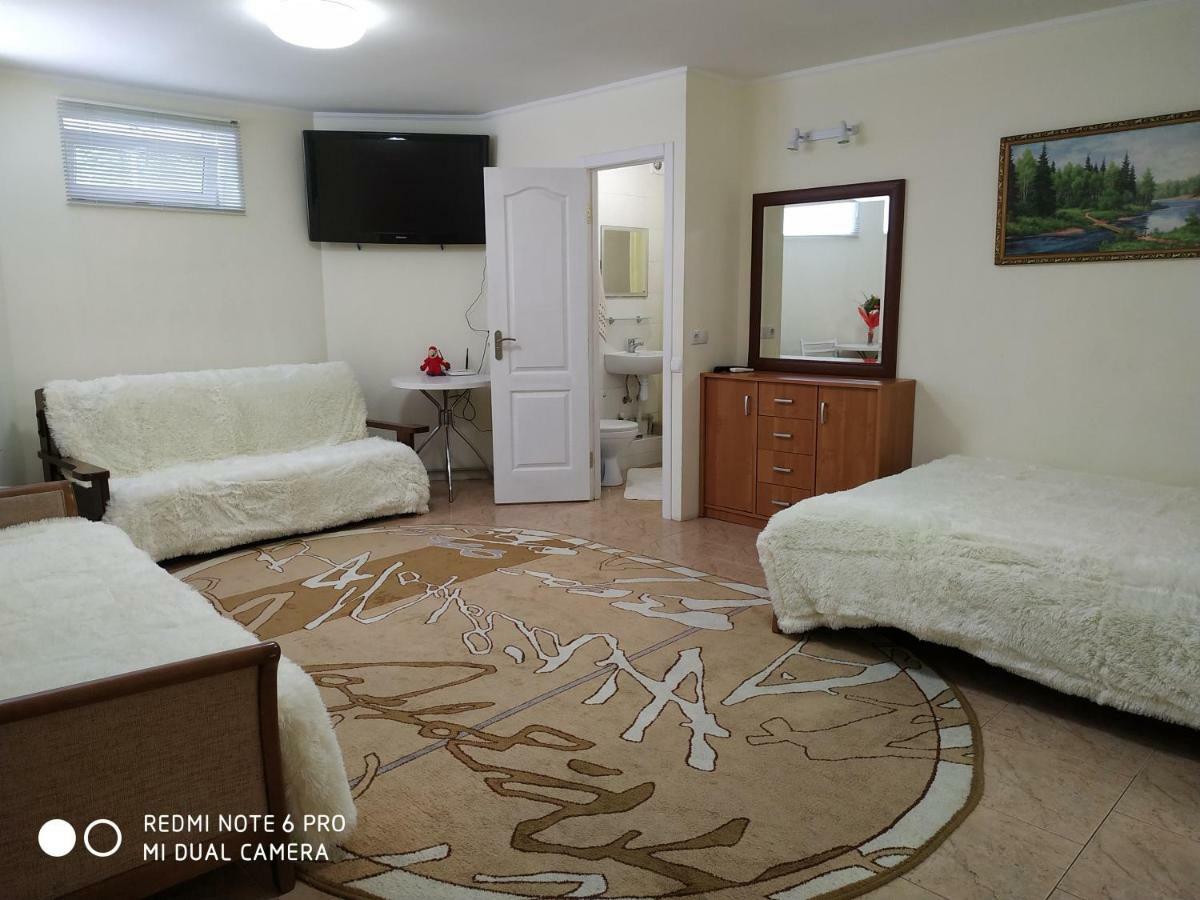Guest House Butterfly Wing Odessa Esterno foto