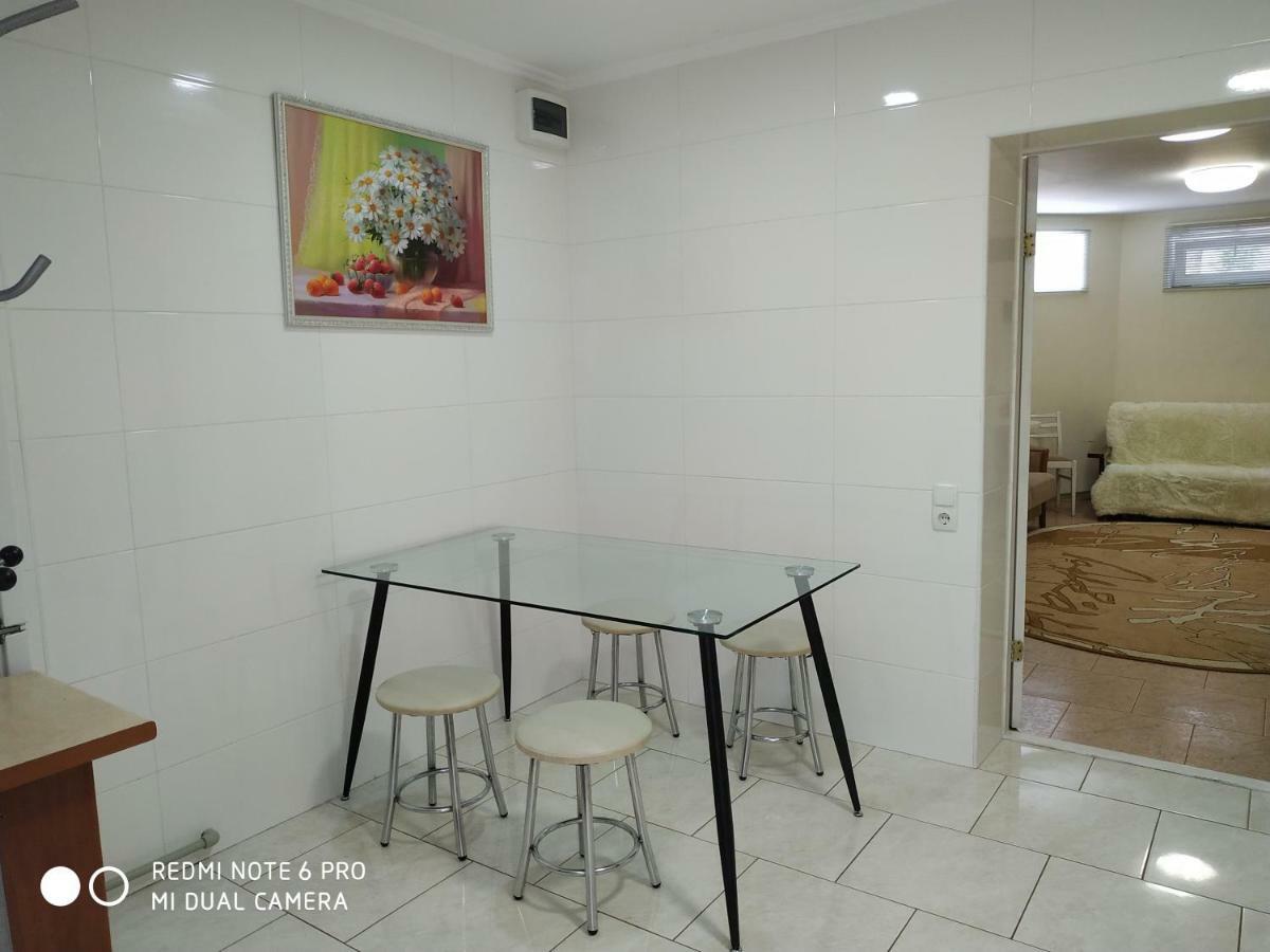 Guest House Butterfly Wing Odessa Esterno foto
